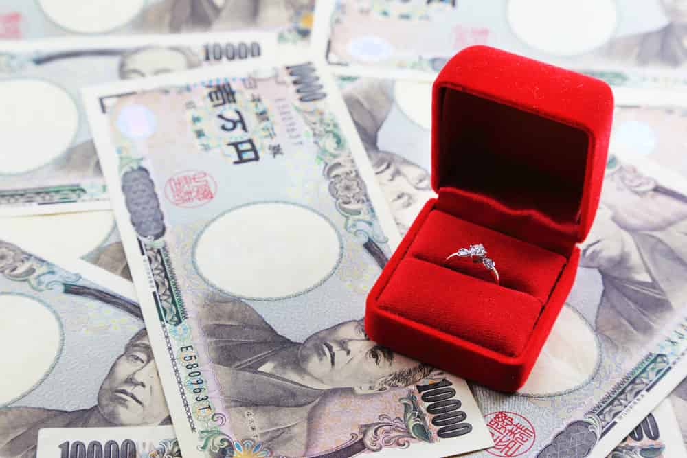 皆、婚活費用はどのくらいかけているの？平均費用を調べてみた！